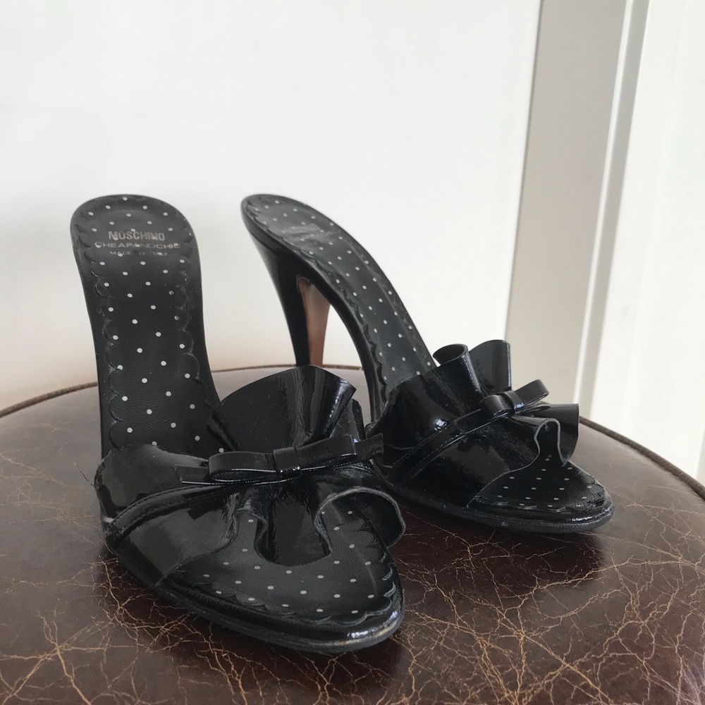 Moschino cheap and chic kitten heels. Vintage.